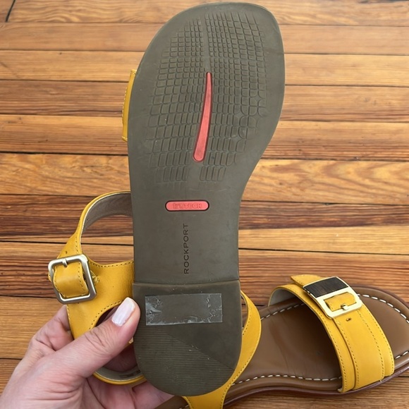 Rockport Total Motion Yellow Leather Zadie Sandals with Buckle - Size 7.5 - Picture 9 of 10
